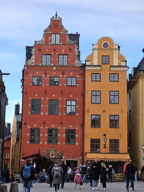 Stockholm: Secrets of Gamla Stan Guided Tour w/ Fika Option - Why Gamla Stan works so well on foot