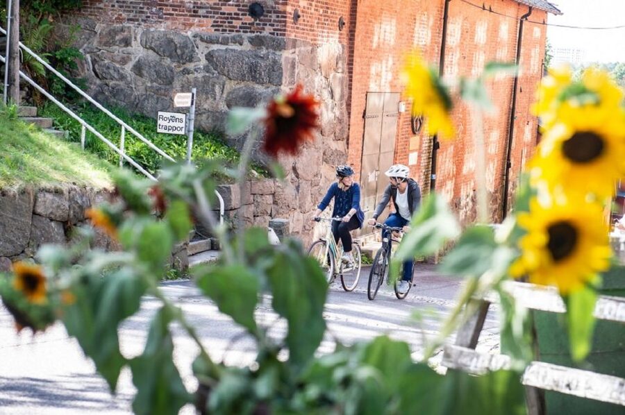 Stockholm: Self Guided GPS Bike Tour - The city route: sights with freedom to pause