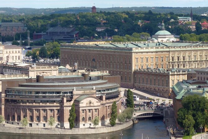 Stockholm Self-Guided Murder Mystery Tour by the Parliament - The Royal Palace gives the case a strong finish