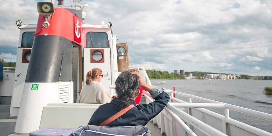 Stockholm: Sigtuna Guided Boat Tour with Optional Museum - Rune stones, churches, and medieval remains