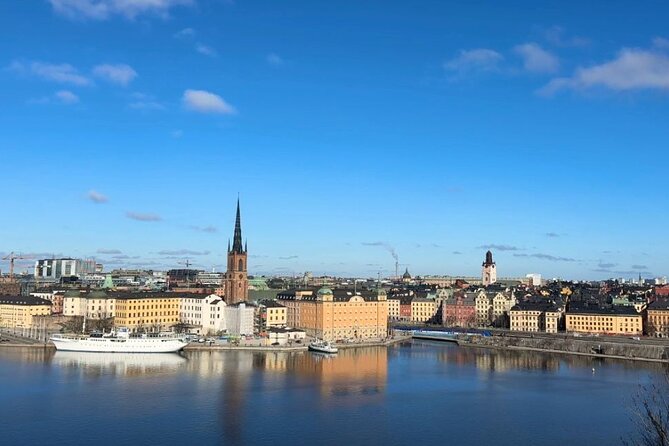 Stockholm Small Group Food Tour with 7 Classic Food Tastings - Drottninggatan: a short walk between old and new Stockholm
