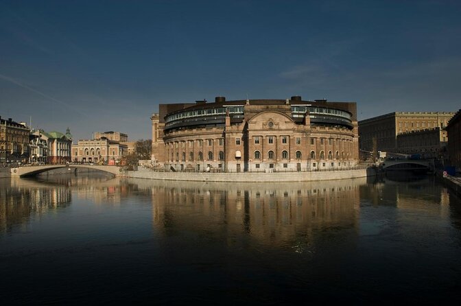 Stockholm Syndrome Private Walking Tour - Start at Norrmalmstorg, where a phrase was born
