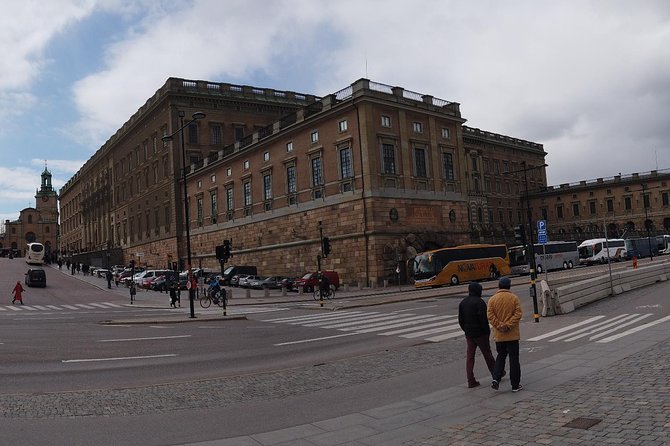 Stockholm Top attractions all-inclusive Gran Tour - Stortorget and the stories beneath Gamla Stan