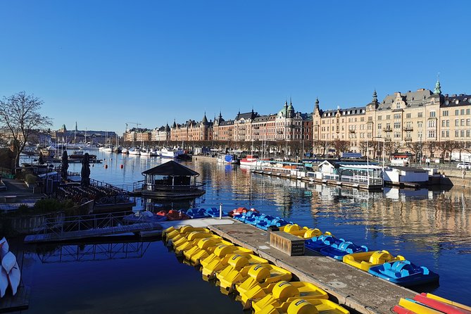 Stockholm Top attractions all-inclusive Gran Tour Winter Edition - The Royal Palace and the Three Crowns