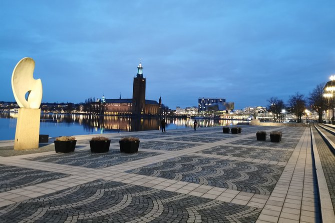 Stockholm Top attractions all-inclusive Gran Tour Winter Edition - Stortorget and the stories of Gamla Stan