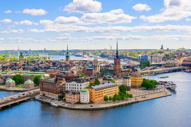 Stockholm Troll Hunt: Self-Guided Old Town Adventure - Royal Armoury and the memory of Gustavus Adolphus