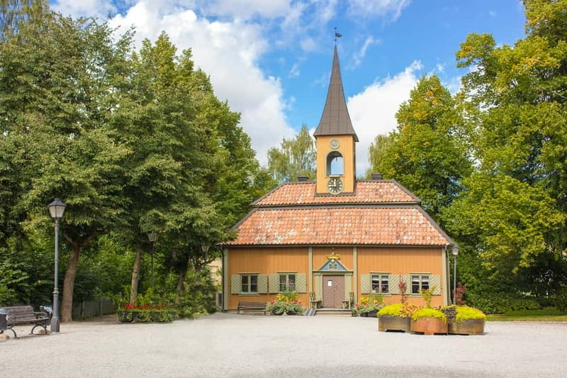 Stockholm Viking History Full Day Tour to Sigtuna + Uppsala - The café break and the long ride home