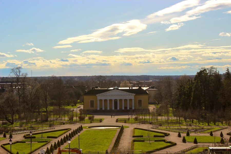 Uppsala: City Highlights and Hidden Gems Walking Tour - University grounds and the city’s intellectual side