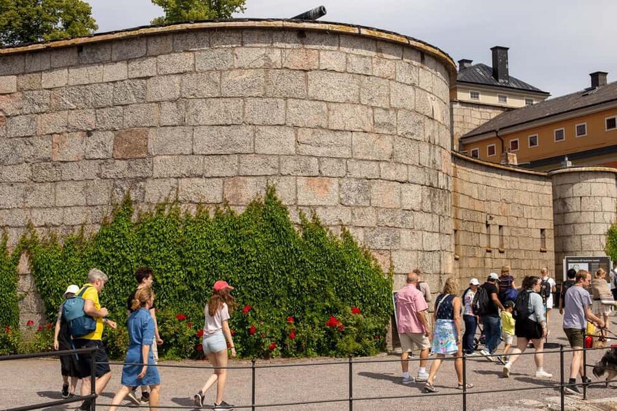 Vaxholm & Stockholm Archipelago: Guided Excursion, Day Trip - Meeting at Nationalmuseum and boarding the boat