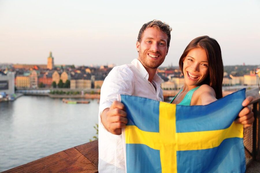 World War II Stockholm Old Town Walking Tour and Army Museum - Soviet bombings and the wider Scandinavian war